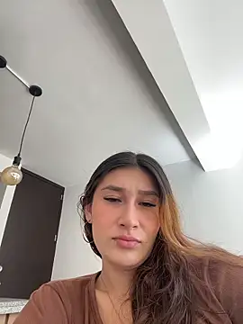 Isa Villamarin online show from 10-09-25, 02:39