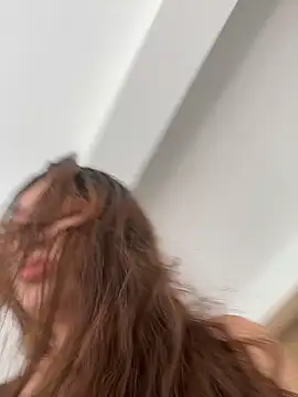 Isa Villamarin online show from 10-16-25, 02:47