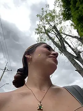 Isa Villamarin online show from 09-12-25, 03:56