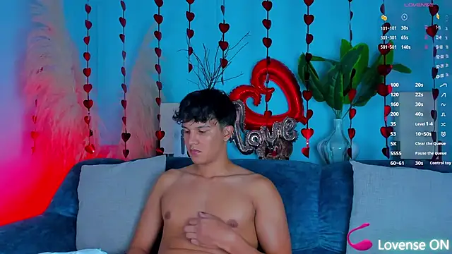 Leo Savage  online show from 02-04-26, 04:07