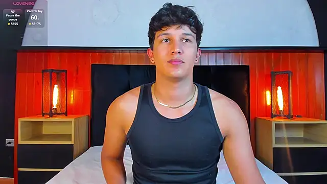 Snapshot of Leo_Savage_ chatting on 05-24-26, 04:12 Leo Savage online show from 05-24-26, 04:12