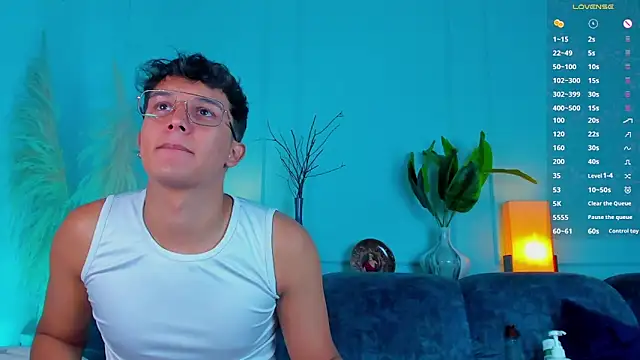 Leo Savage  online show from 02-23-26, 03:30