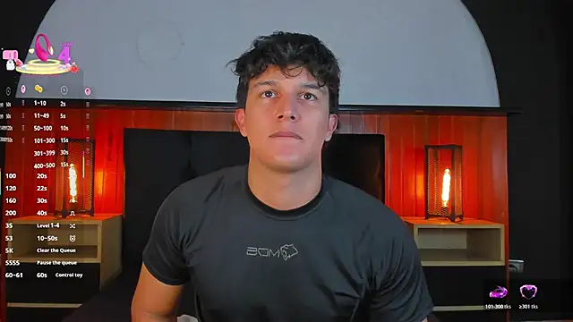 Leo Savage  online show from 06-30-26, 04:12