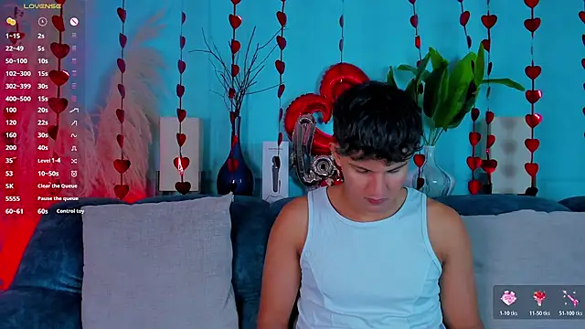 Leo Savage  online show from 02-13-26, 03:39