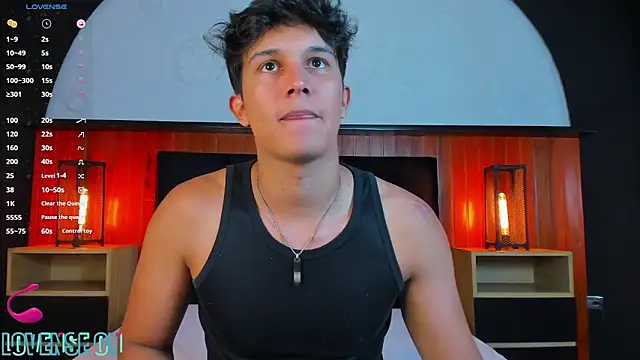 Snapshot of Leo_Savage_ chatting on 05-15-26, 04:10 Leo Savage online show from 05-15-26, 04:10