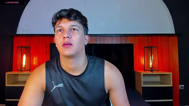 Snapshot of Leo_Savage_ chatting on 06-06-26, 04:17 Leo Savage online show from 06-06-26, 04:17
