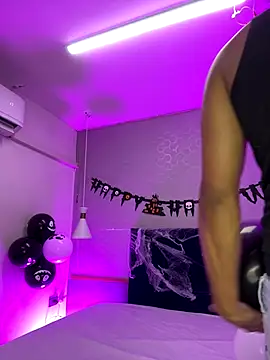 Leo Savage  online show from 10-12-25, 03:19