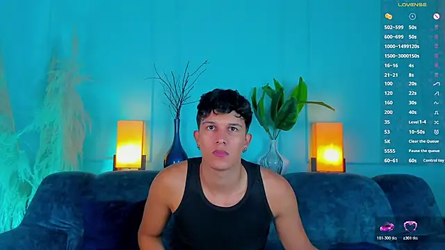 Leo Savage  online show from 02-22-26, 03:31