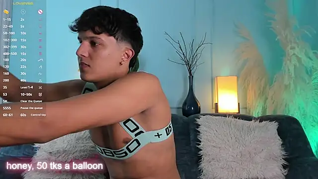 Leo Savage  online show from 02-16-26, 03:05