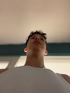 Leo Savage  online show from 03-29-26, 03:41