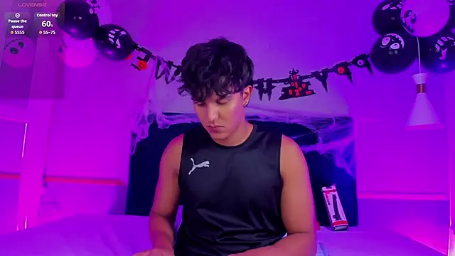 Leo Savage  online show from 10-16-25, 04:10