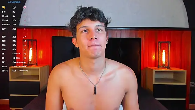 Snapshot of Leo_Savage_ chatting on 05-17-26, 04:12 Leo Savage online show from 05-17-26, 04:12