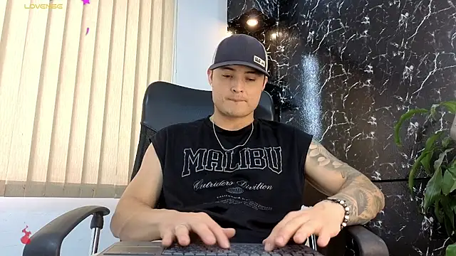 Alexander ferre online show from 02-20-26, 01:46