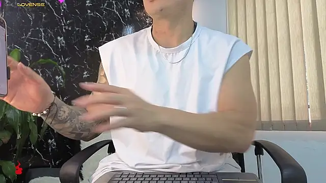 Alexander ferre online show from 02-10-26, 01:21