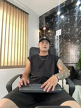 Alexander ferre online show from 04-05-26, 01:29