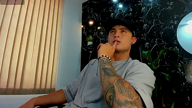 Snapshot of Alexander_ferre chatting on 10-11-25, 06:09 Alexander ferre online show from 10-11-25, 06:09