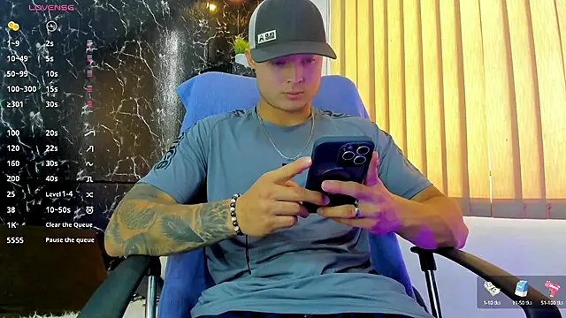 Snapshot of Alexander_ferre chatting on 09-20-25, 02:55 Alexander ferre online show from 09-20-25, 02:55