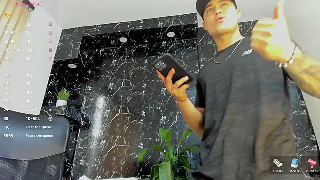 Snapshot of Alexander_ferre chatting on 10-10-25, 01:23 Alexander ferre online show from 10-10-25, 01:23