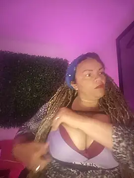 Eva Luxei online show from 10-18-25, 05:42