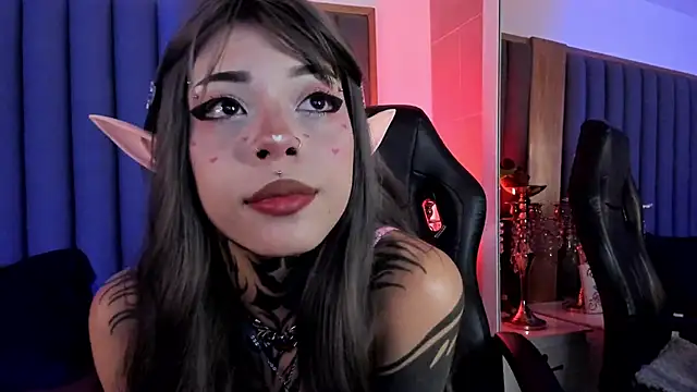 Snapshot of misstomie_ chatting on 02-14-26, 05:35 misstomie online show from 02-14-26, 05:35