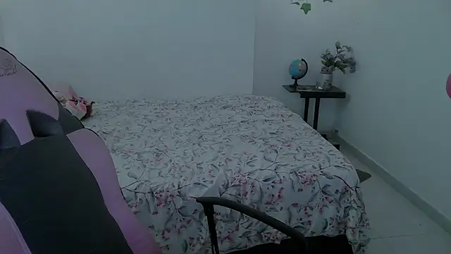 Juicy elenxx online show from 10-05-25, 06:09