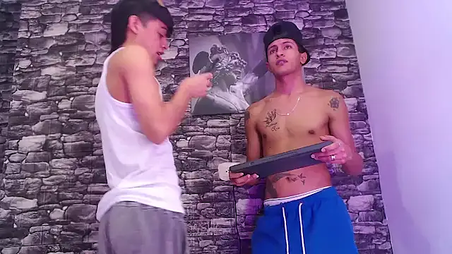 gustavo saaled19  online show from 10-19-25, 10:01
