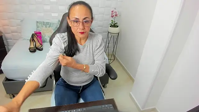 Snapshot of yulitza1025 chatting on 09-23-25, 11:50 yulitza1025 online show from 09-23-25, 11:50