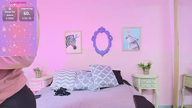 Snapshot of Nahomi_Rivera chatting on 10-09-25, 12:49 Nahomi Rivera online show from 10-09-25, 12:49