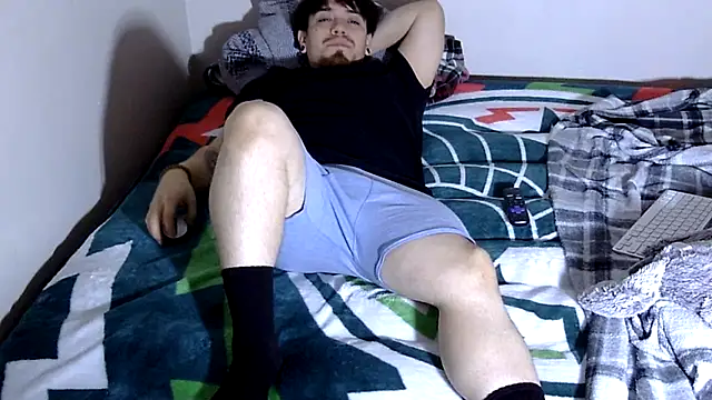 Snapshot of kennyCumz chatting on 01-15-26, 08:40 kennyCumz online show from 01-15-26, 08:40