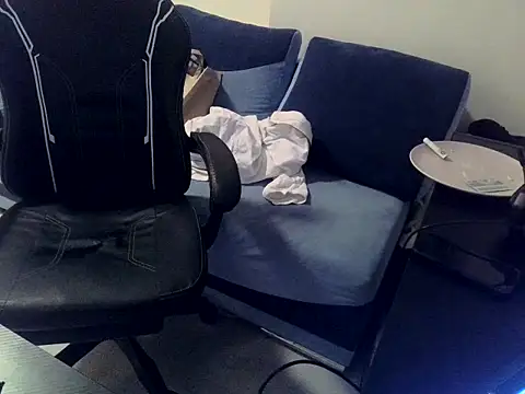 Snapshot of Wyrolowanyyy chatting on 02-06-26, 07:48 Wyrolowanyyy online show from 02-06-26, 07:48