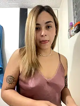 Snapshot of MorganHot0809 chatting on 11-11-25, 11:05 MorganHot0809 online show from 11-11-25, 11:05