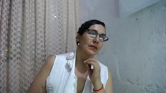 gabbyparker  online show from 12-02-25, 10:33