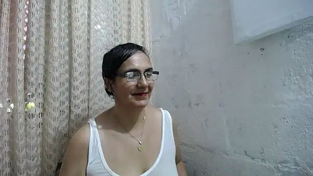 gabbyparker  online show from 11-20-25, 09:47