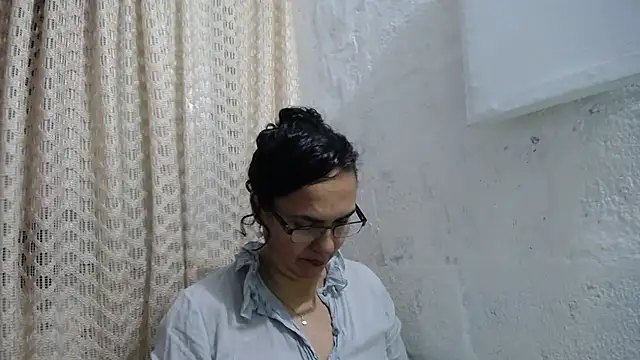 gabbyparker  online show from 10-09-25, 09:32