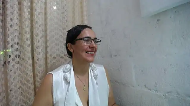 gabbyparker  online show from 12-17-25, 09:53