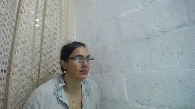 gabbyparker  online show from 04-08-26, 08:16