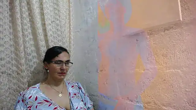 gabbyparker  online show from 10-04-25, 08:32