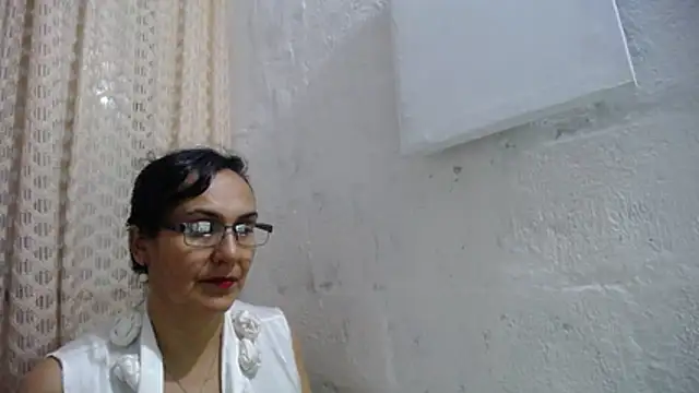 gabbyparker  online show from 11-29-25, 10:32