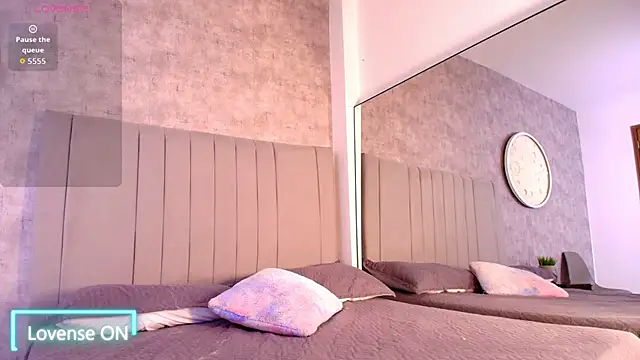 karla-ruiz online show from 09-28-25, 01:01