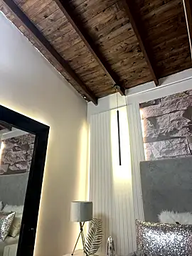 HannahCollyns online show from 01-13-26, 01:48