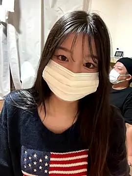 Snapshot of happy_hino chatting on 10-16-25, 02:14 happy hino online show from 10-16-25, 02:14