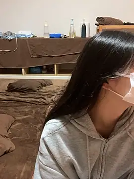 Snapshot of happy_hino chatting on 10-05-25, 10:06 happy hino online show from 10-05-25, 10:06