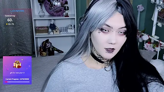 GothXRaven online show from 12-14-25, 11:38