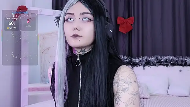 GothXRaven online show from 12-22-25, 10:37