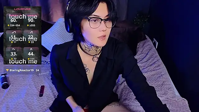 GothXRaven online show from 10-03-25, 04:08