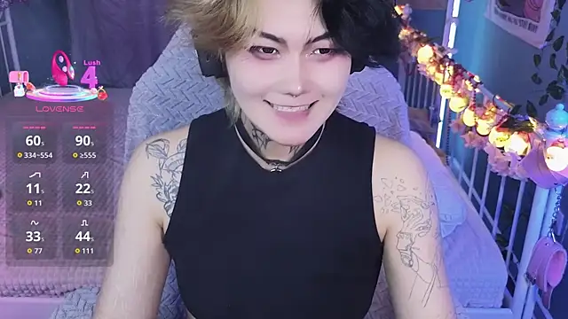 GothXRaven online show from 12-17-25, 11:37