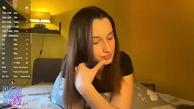 Snapshot of DarlineBrustera chatting on 05-09-26, 02:20 DarlineBrustera online show from 05-09-26, 02:20
