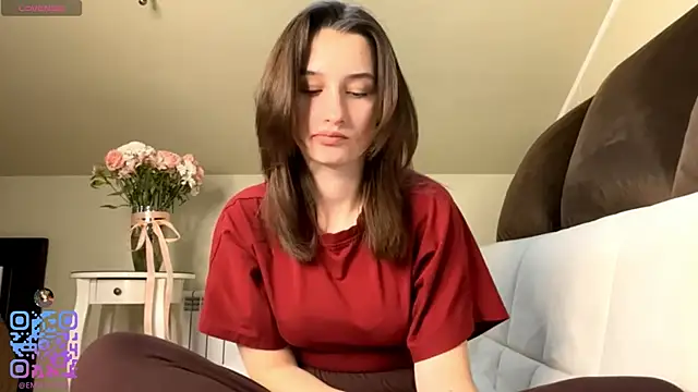Snapshot of DarlineBrustera chatting on 06-01-26, 02:06 DarlineBrustera online show from 06-01-26, 02:06