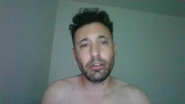 Snapshot of micgolf2025 chatting on 09-22-25, 02:01 micgolf2025 online show from 09-22-25, 02:01