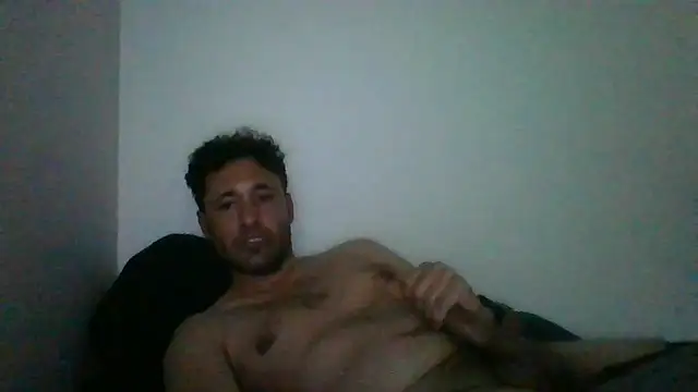 Snapshot of micgolf2025 chatting on 10-21-25, 12:21 micgolf2025 online show from 10-21-25, 12:21